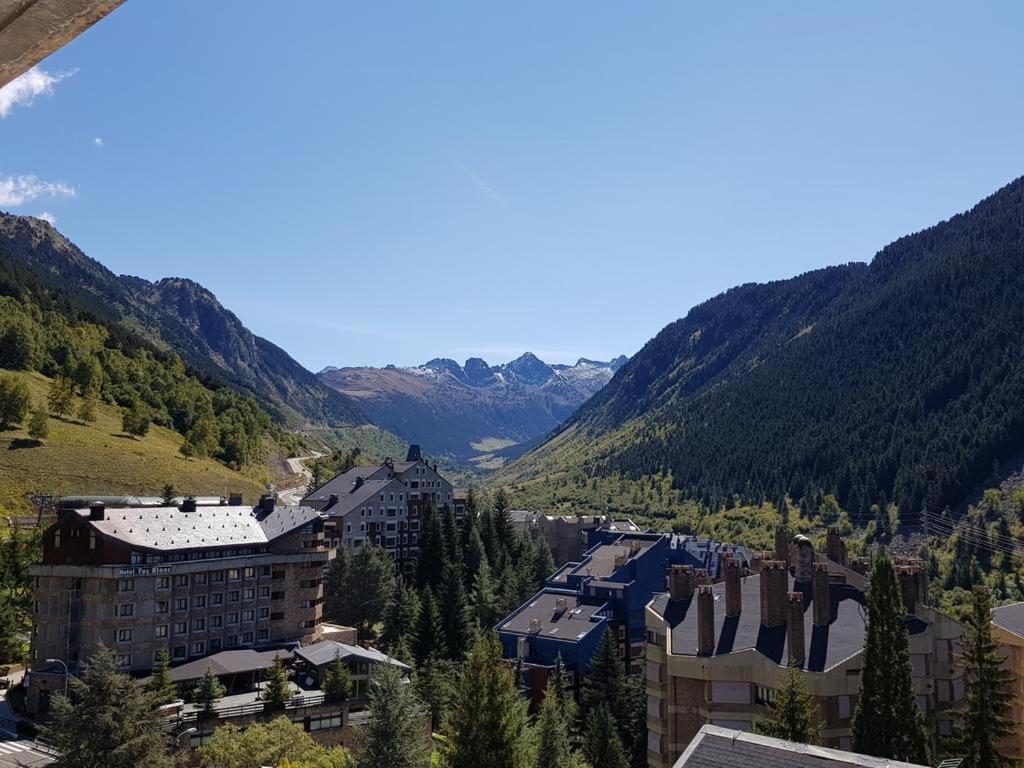 Apartamento Aguilera Apartment Naut Aran Bagian luar foto
