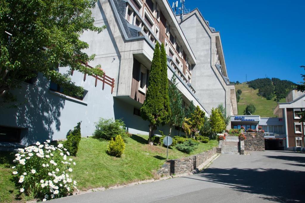 Apartamento Aguilera Apartment Naut Aran Bagian luar foto